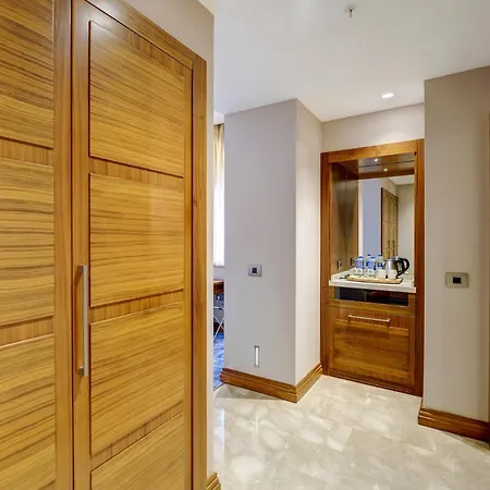Отель Days By Wyndham Maltepe 4*