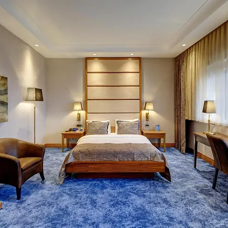 Отель Days By Wyndham Maltepe 4*