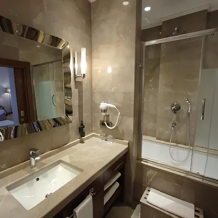 فندق Days By Wyndham Maltepe